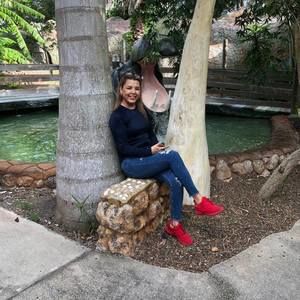 Meet your Posher, Elva